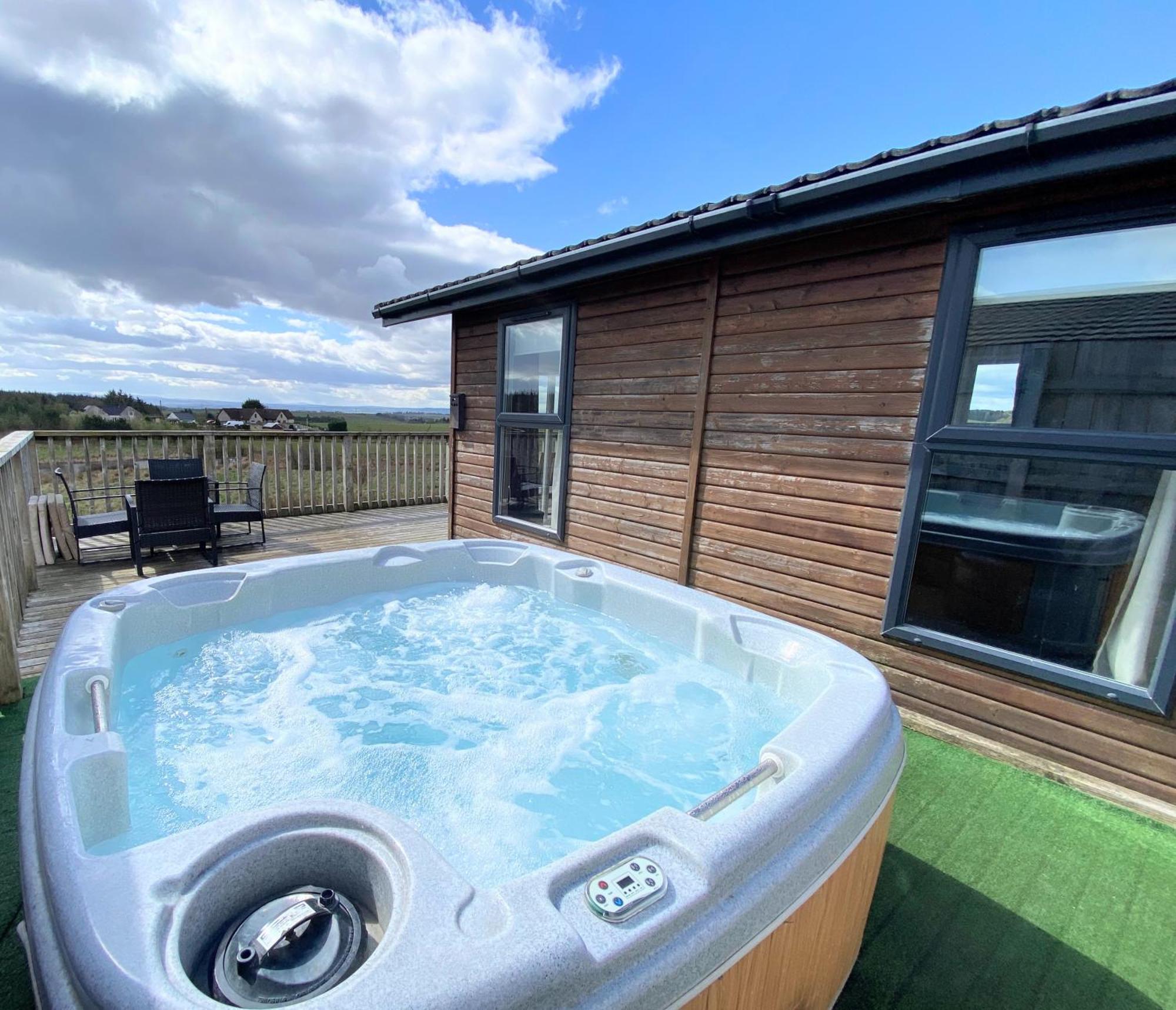 Benarty 11 With Private Hot Tub - Fife - Loch Leven - Lomond Hills - Pet Friendly Villa Kelty Eksteriør bilde