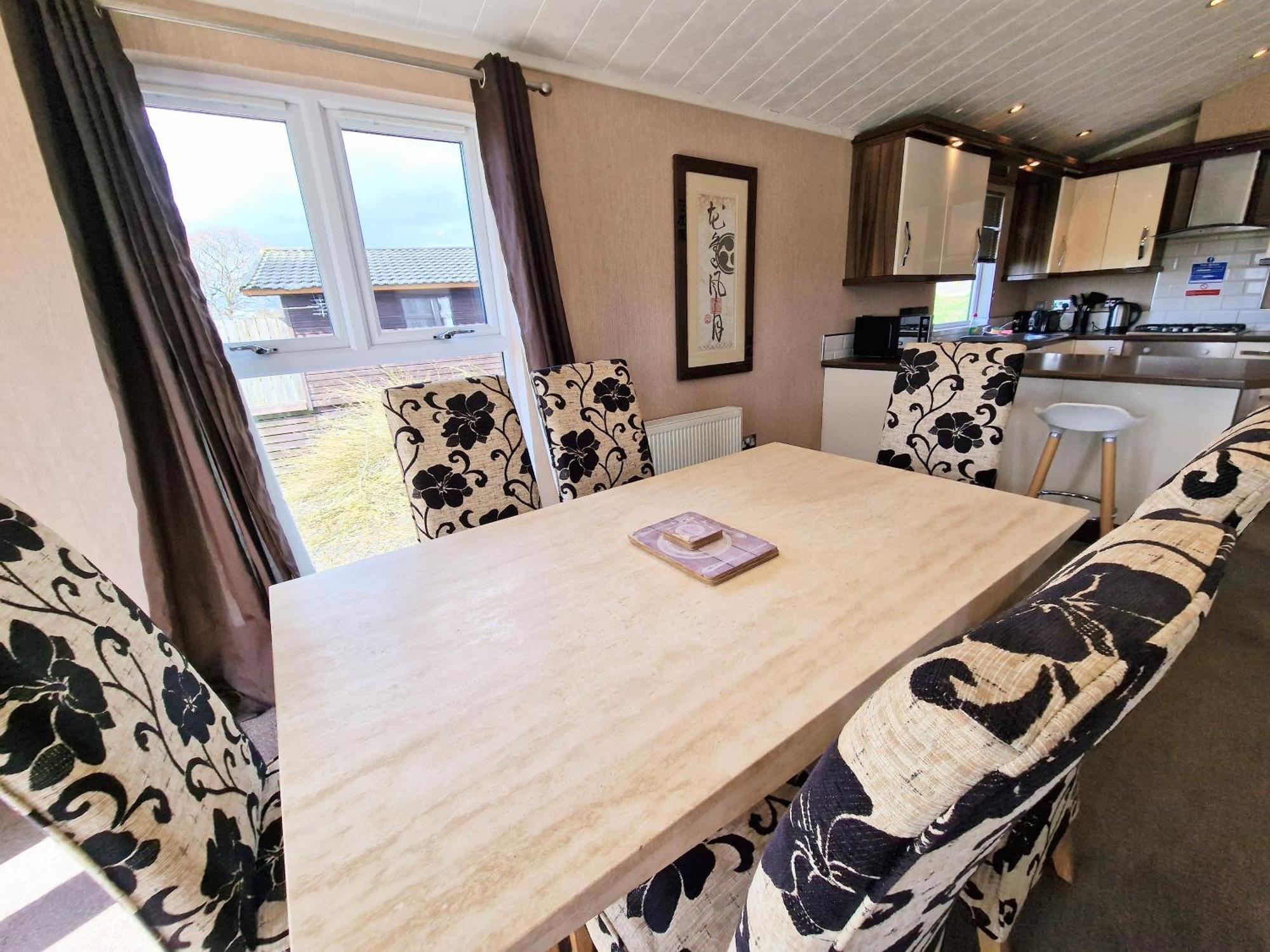 Benarty 11 With Private Hot Tub - Fife - Loch Leven - Lomond Hills - Pet Friendly Villa Kelty Eksteriør bilde